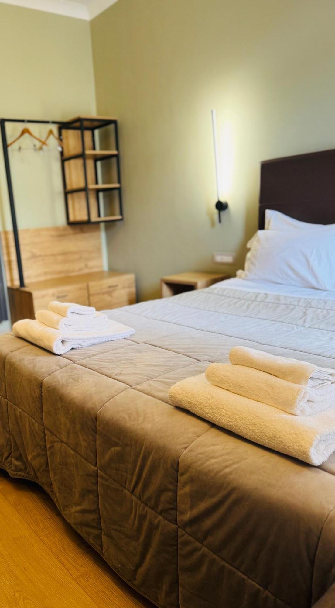 Manhattan Room & Suite บารี ภายนอก รูปภาพ