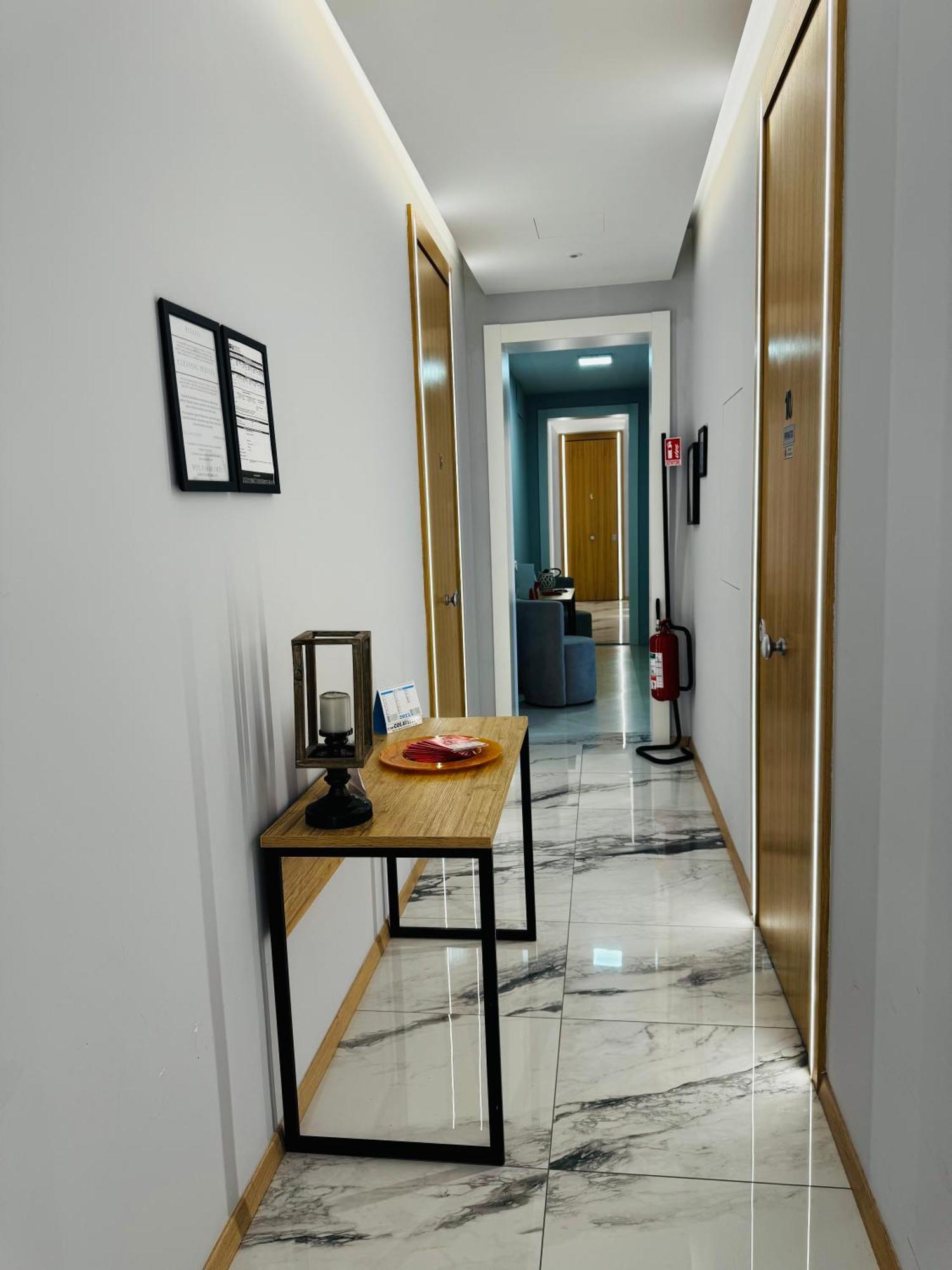 Manhattan Room & Suite บารี ภายนอก รูปภาพ